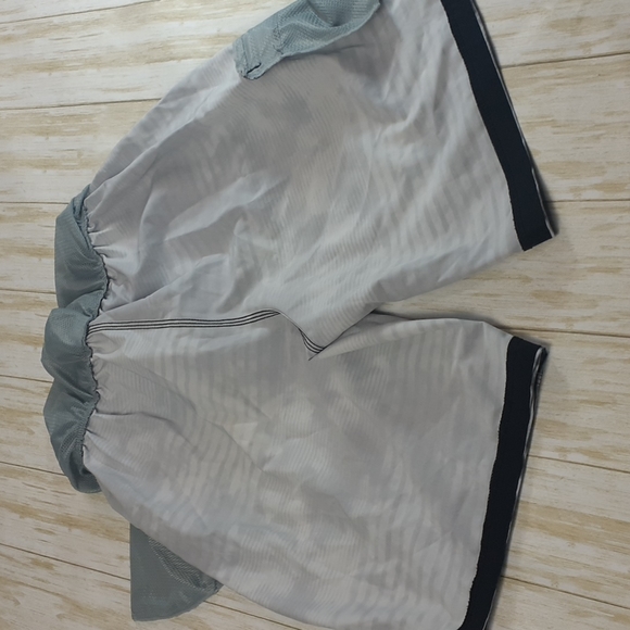 Speedo Men's Swim Trunks Size Medium - Picture 8 of 15